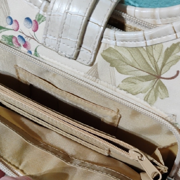 Longaberger White Floral Shoulder Bag - Picture 9 of 11